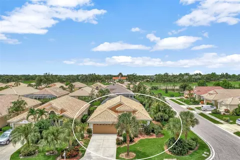 300 Langholm Dr, Venice, FL 34293