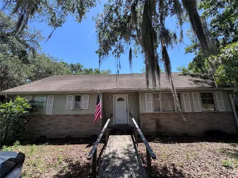 1121 S 13th St, Palatka, FL 32177