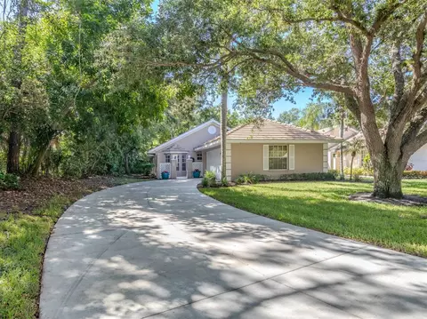 572 Clubside Cir #34, Venice, FL 34293