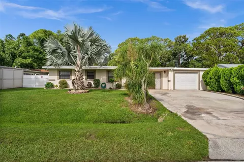2936 E Mark Dr, Sarasota, FL 34232