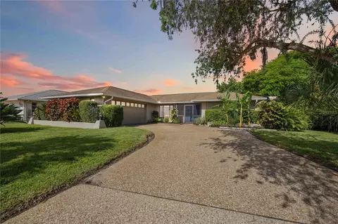 1610 Vikki Ct, Venice, FL 34293