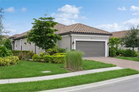 5741 Puccini St, Nokomis, FL 34275