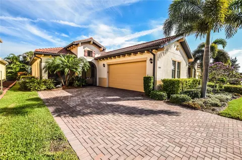 23895 Waverly Cir, Venice, FL 34293
