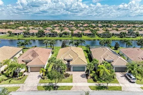 19386 Jacinda St, Venice, FL 34293