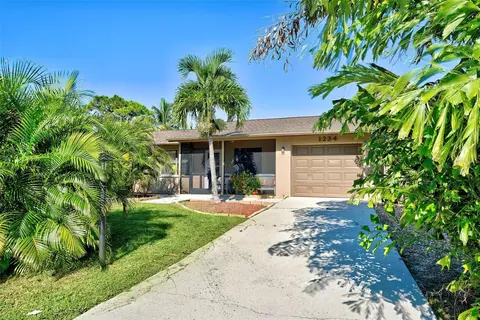 1234 Olympia Rd, Venice, FL 34293