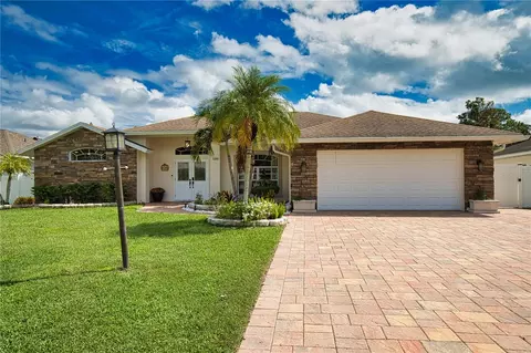 5280 E Sunnydale Cir, Sarasota, FL 34233