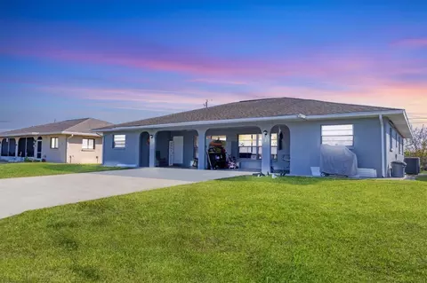 121 Granada Blvd, North Port, FL 34287