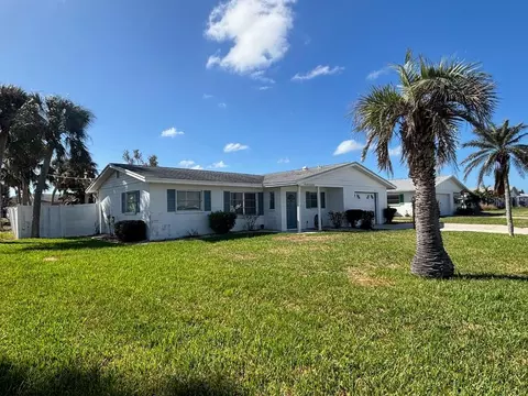 1775 Loralin Dr, Englewood, FL 34223
