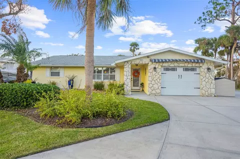 385 Nightingale Rd, Venice, FL 34293
