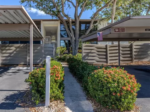 744 White Pine Tree Rd #211, Venice, FL 34285