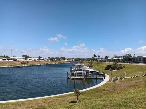 811 Bogie, Venice, FL 34285 photo 4