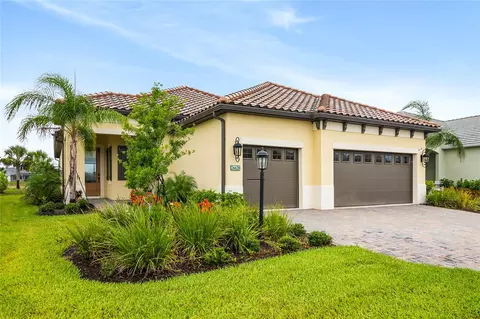 26628 Irwin Dr, Englewood, FL 34223