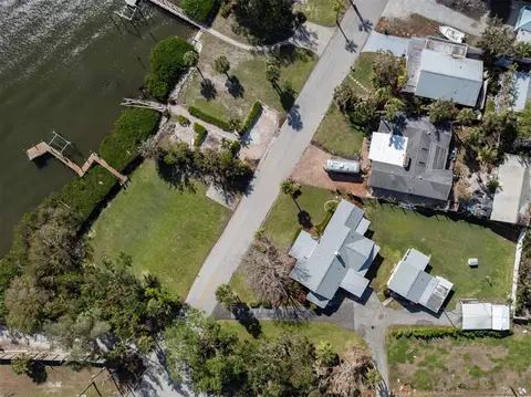 104 Sunrise Dr, Nokomis, FL 34275