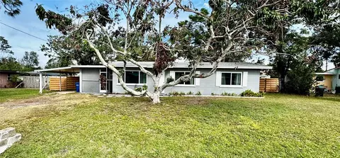 129 Gulf Ave, Nokomis, FL 34275