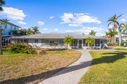 465 Cleveland Dr, Sarasota, FL 34236