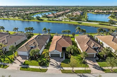 19357 Jacinda St, Venice, FL 34293