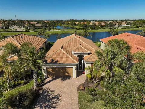 19303 Jacinda St, Venice, FL 34293