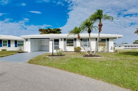 441 Circlewood Dr #M6, Venice, FL 34293