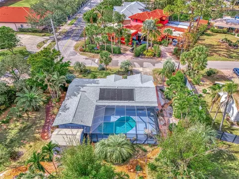 301 Nassau St N, Venice, FL 34285