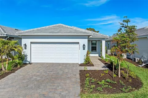 10402 Abaco Falls Dr, Englewood, FL 34223