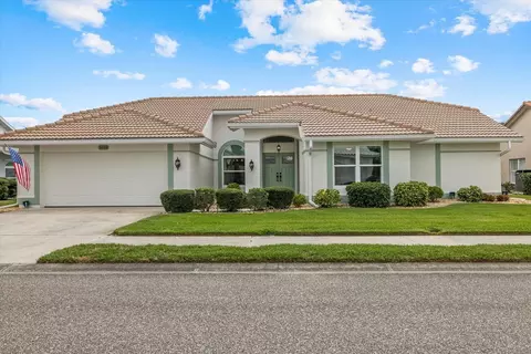 5053 Southern Pine Cir, Venice, FL 34293