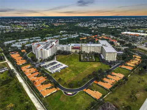 3730 Cadbury Cir #300, Venice, FL 34293