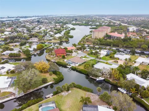 131 Tina Island Dr, Osprey, FL 34229