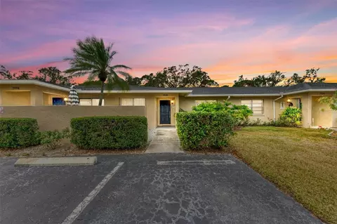 7022 W Country Club Dr N, Sarasota, FL 34243