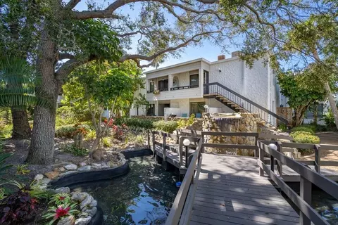 1555 Tarpon Center Dr #238, Venice, FL 34285