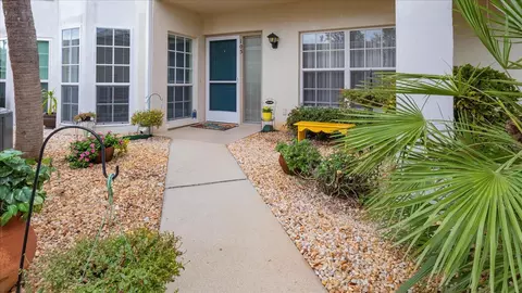 400 Laurel Lake Dr #105, Venice, FL 34292