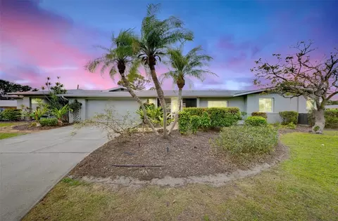 221 Firenze Ave W, Venice, FL 34285