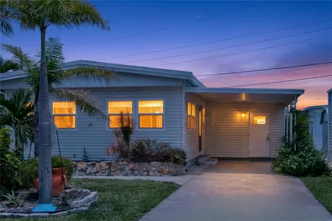 808 S Green Cir, Venice, FL 34285