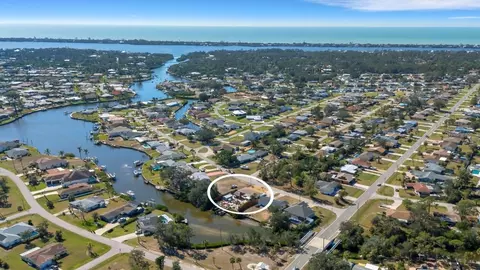 1985 Fairview Dr, Englewood, FL 34223