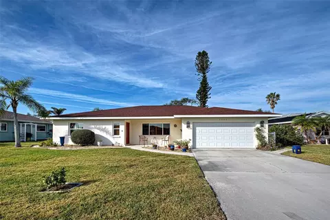 1723 N Gondola Ct, Venice, FL 34293