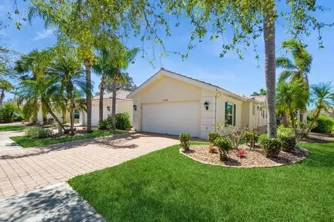 5755 Ivrea Dr, Sarasota, FL 34238