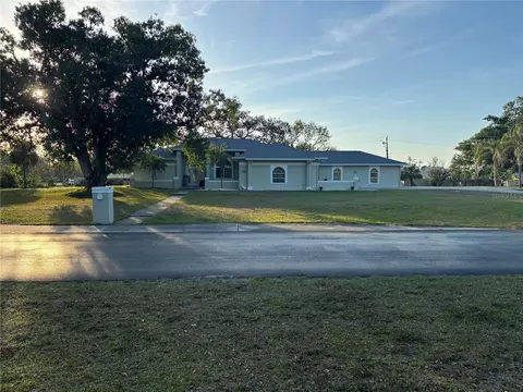 1800 Whispering Pines Cir, Englewood, FL 34223