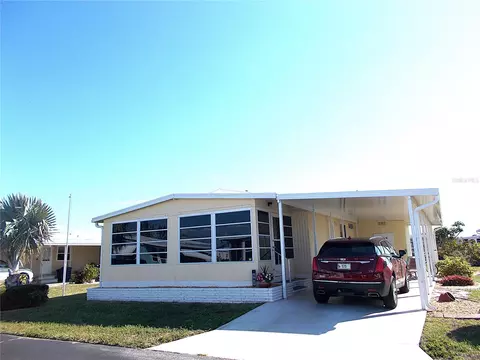 562 Longwood Dr, Venice, FL 34285