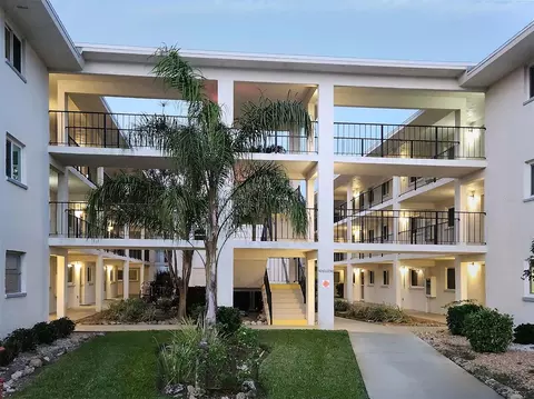 708 Tamiami Trl S #110, Venice, FL 34285