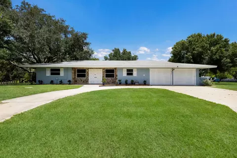 651 Percheron Cir, Nokomis, FL 34275