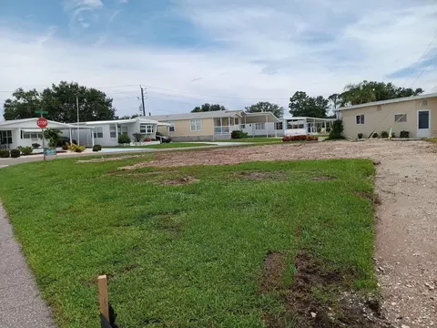 825 Carefree, Venice, FL 34285