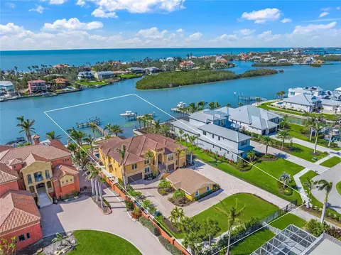 471 Bayshore Rd, Nokomis, FL 34275