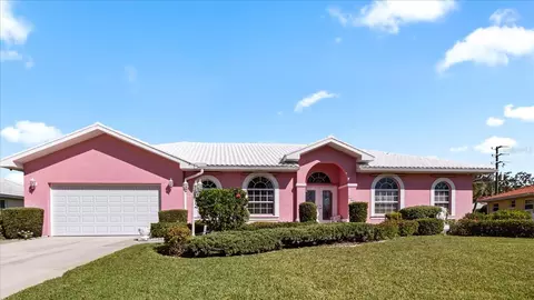 111 2nd St, Nokomis, FL 34275