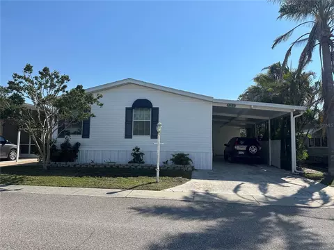 730 Gloriosa Rd, Venice, FL 34293