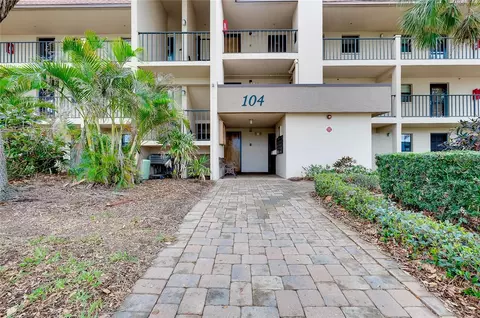 104 Capri Isles Blvd #302, Venice, FL 34292