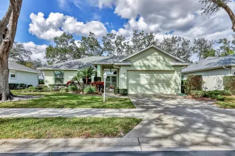 571 Catalina Isles Cir, Venice, FL 34292