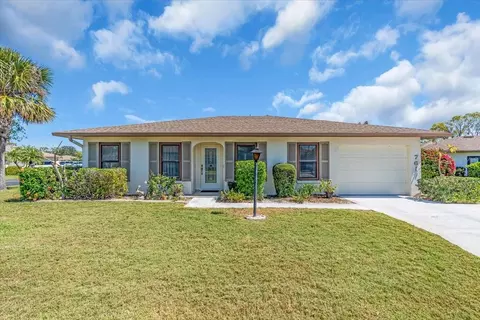 761 Vivienda South Ct #14, Venice, FL 34293