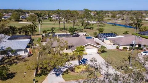 5017 Canterbury Dr, Sarasota, FL 34243