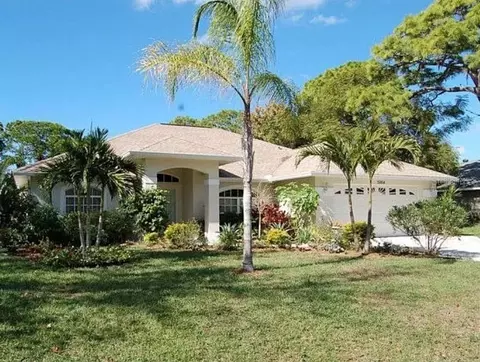 5964 Regent Rd, Venice, FL 34293