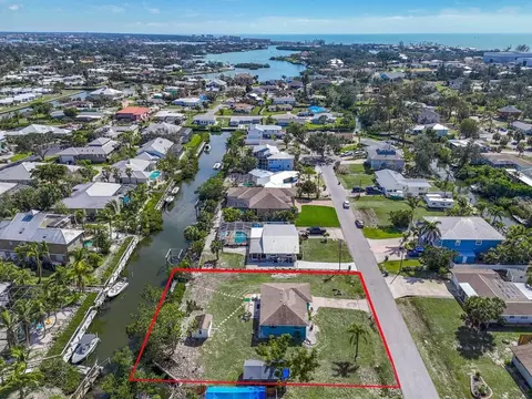 328 Channel Ln, Nokomis, FL 34275