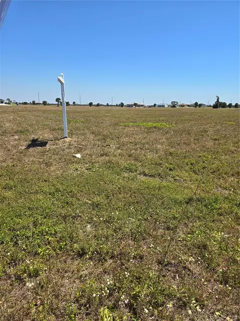 2 Bluebonnett Dr, Placida, FL 33946